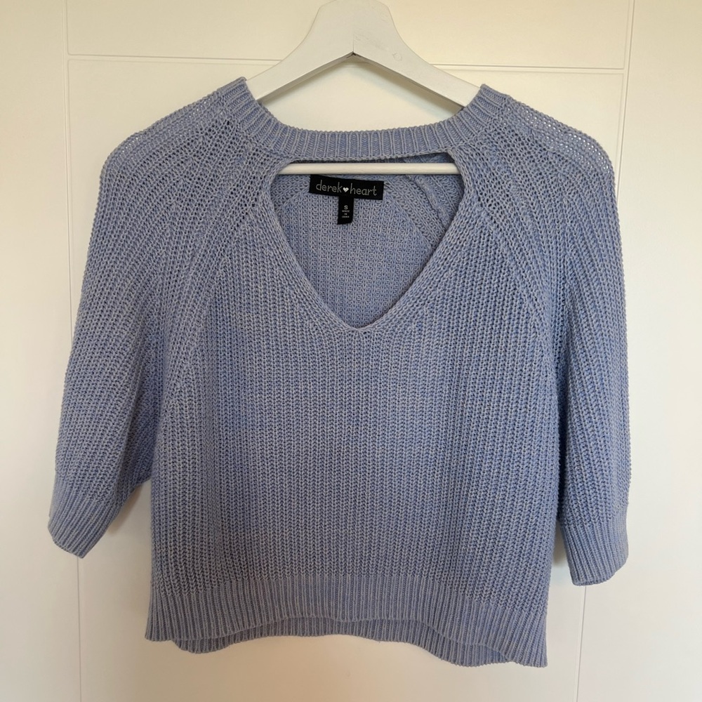 Derek Heart Blue Cutout Short Sleeved Sweater (Small)